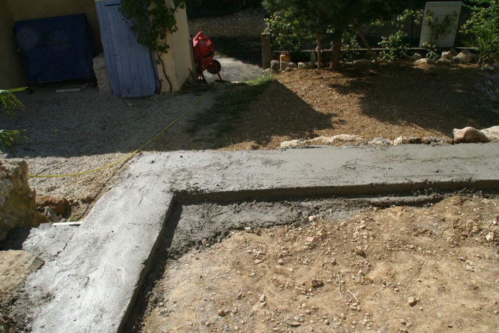 Semelle filante en béton armé coulée