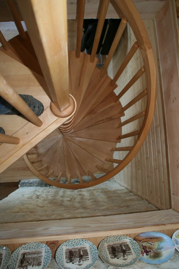 L'escalier hélicoïdal vu de l'étage