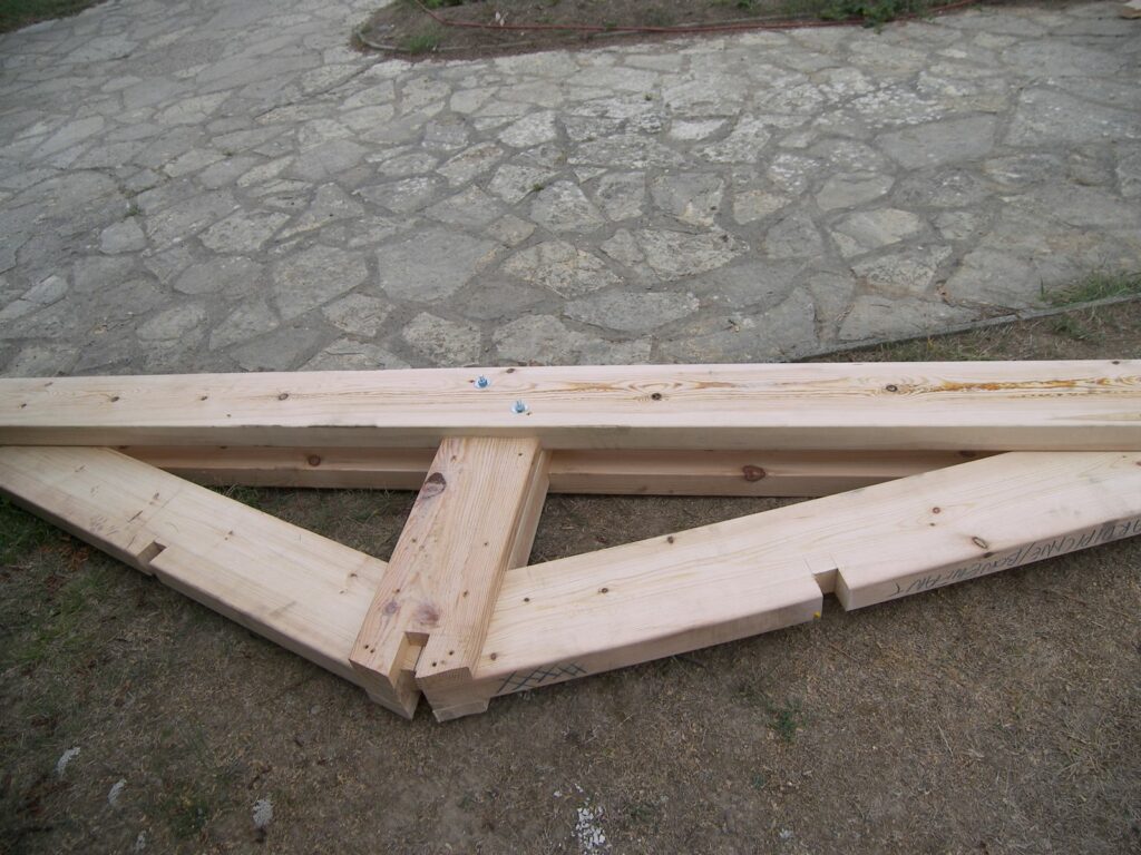 Ferme de charpente bois complète prête à lever
