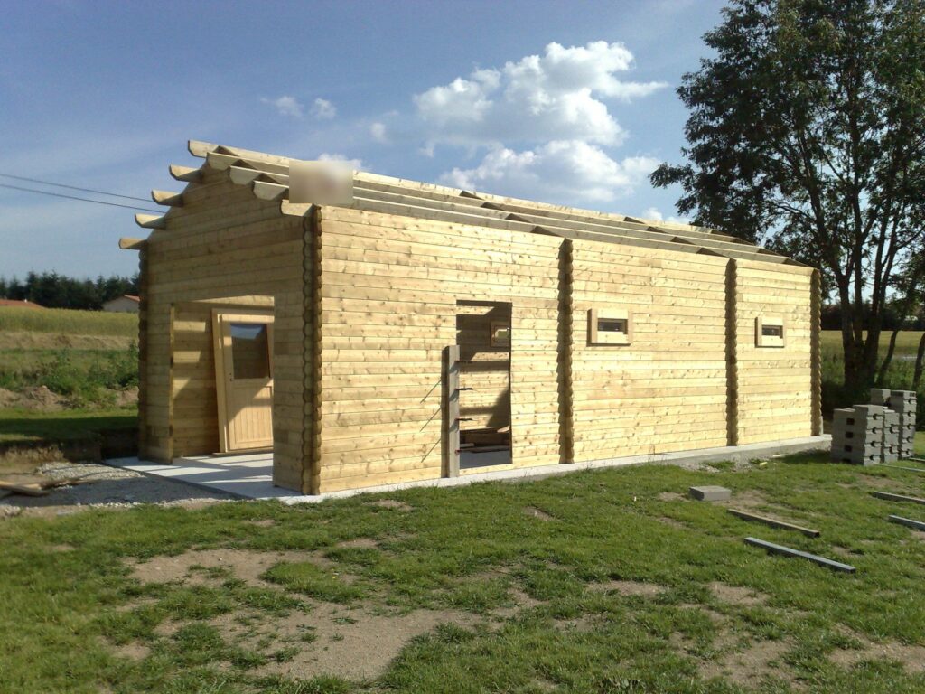 Pannes de toiture posées sur les pignons du garage bois