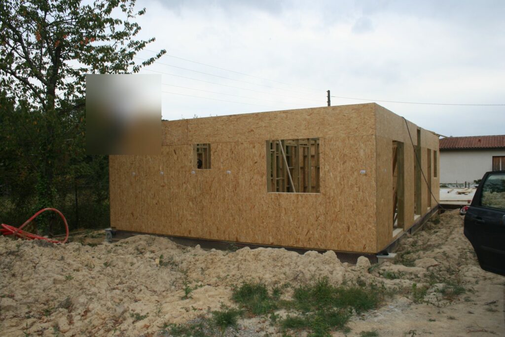 Logement de plain-pied fermé en OSB