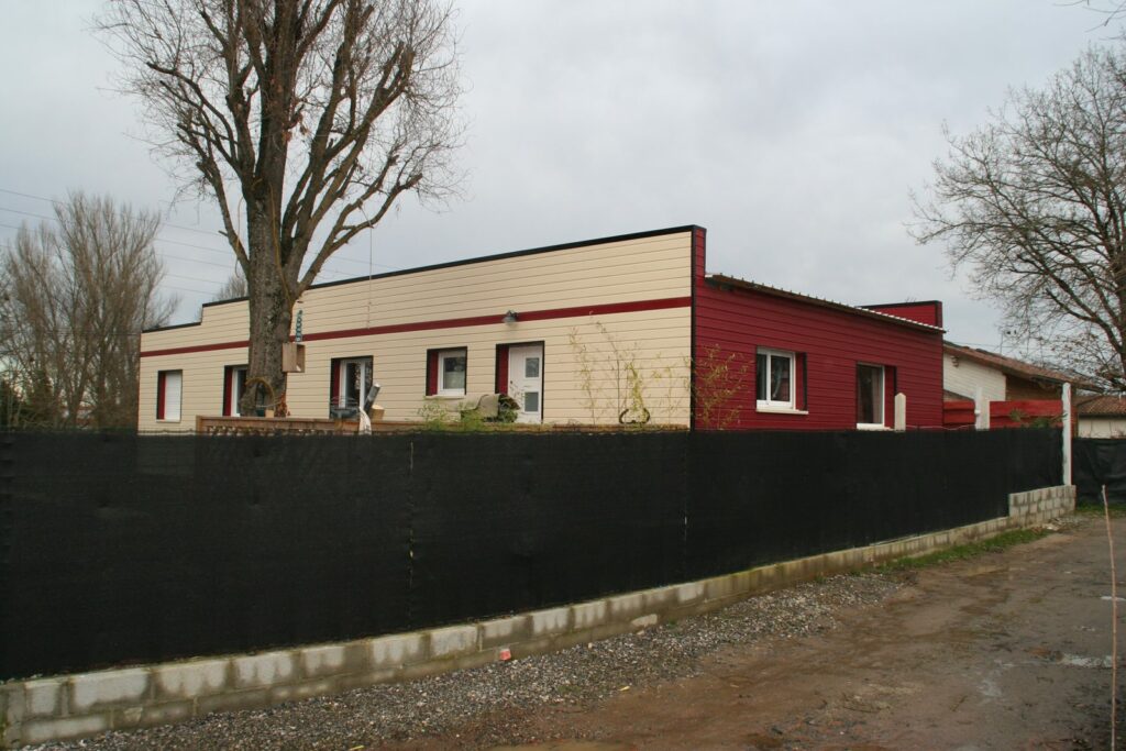 Maison ossature bois terminée, vue d'ensemble