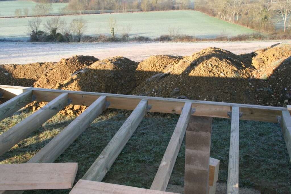 Solivage d'une terrasse bois en pin autoclave