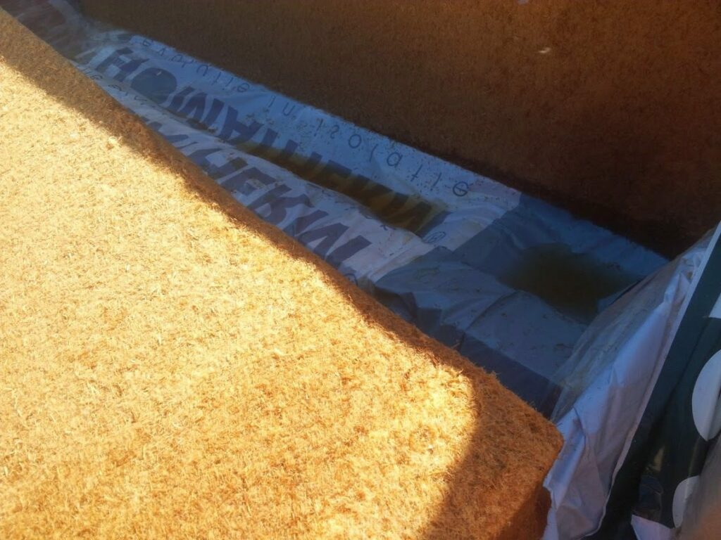 Panneau isolant en fibre de bois