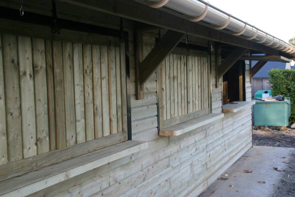 Volet bois sur mesure et comptoir de 40 cm