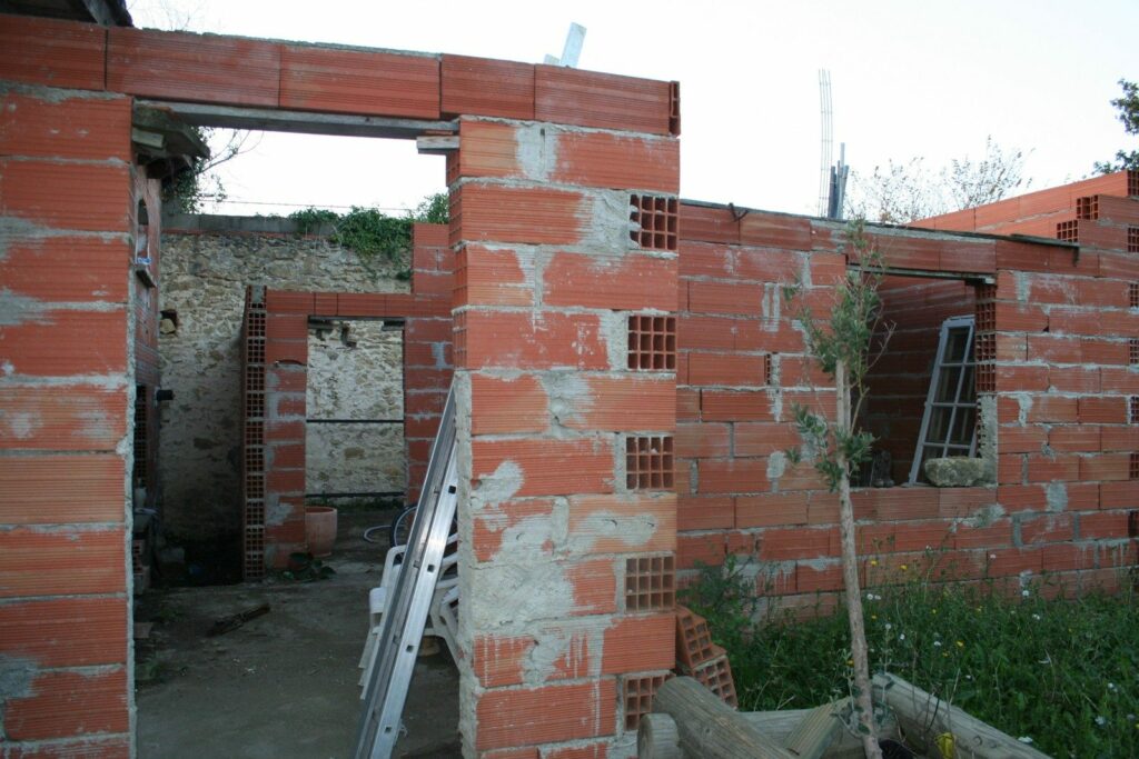Maison en briques avant la surélévation en ossature bois (3)